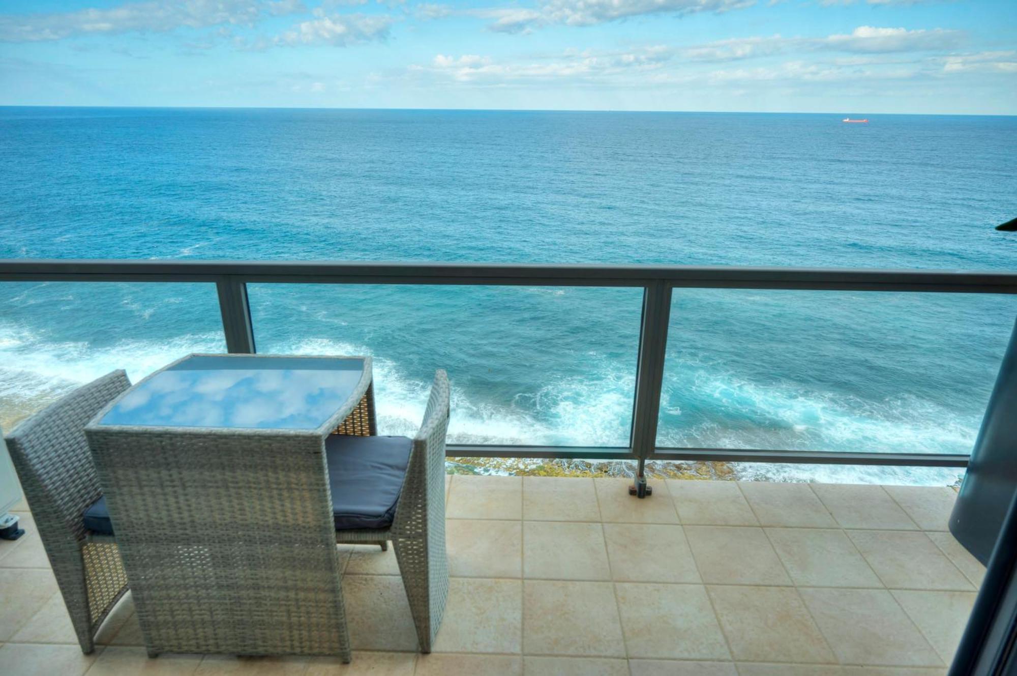 Modern, Large 3Bedroom, Spectacular Views Goslm-9 Sliema Luaran gambar